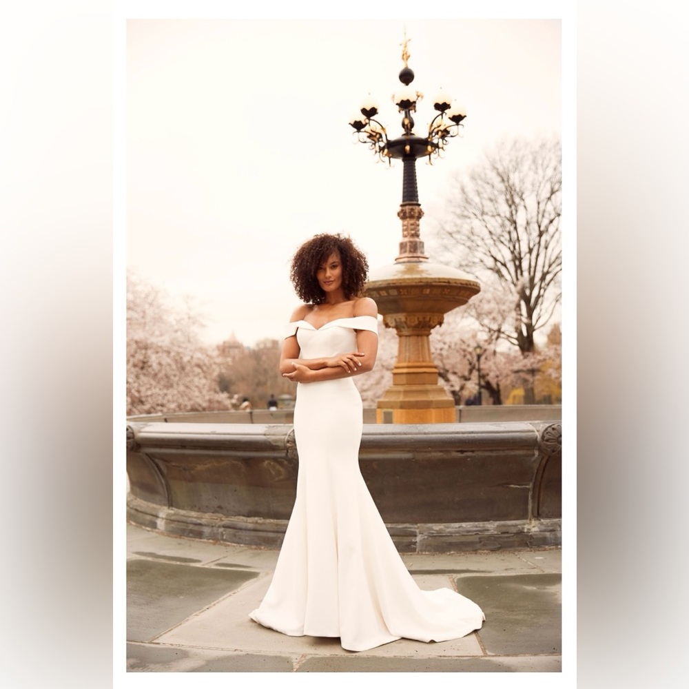 Gorgeous Madi Lane Fallon wedding gown. NWT! Never worn